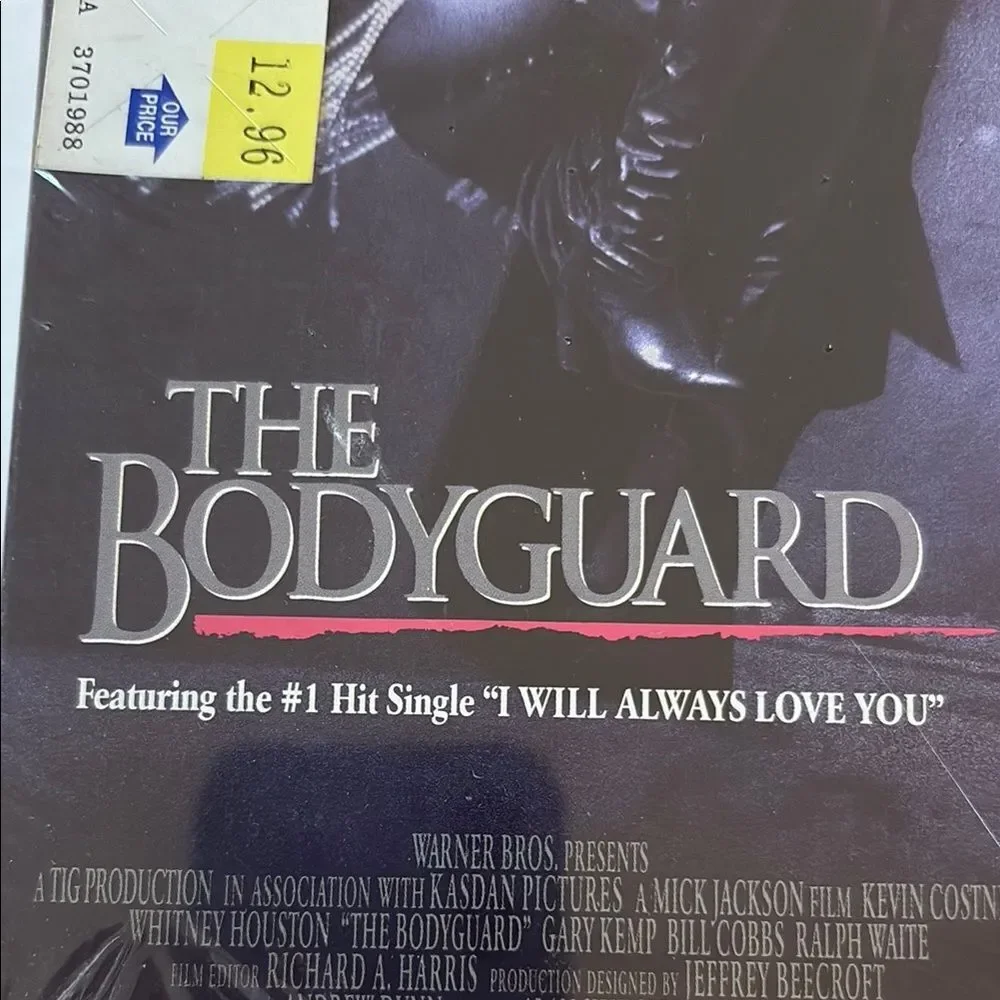 The Bodyguard VHS